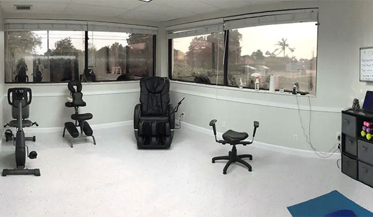 exam room of Pompano Beach Auto Accident Injury Chiropractic