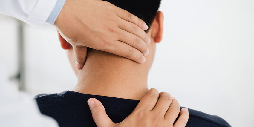 welcoming auto accident chiropractor in Pompano Beach FL